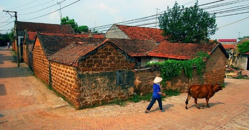 Loạt bài: Chủ trương đúng cần cách làm đúng - Vạn sự thành công. Bài 1: Nứt vỡ một làng quê (29/8/2018)